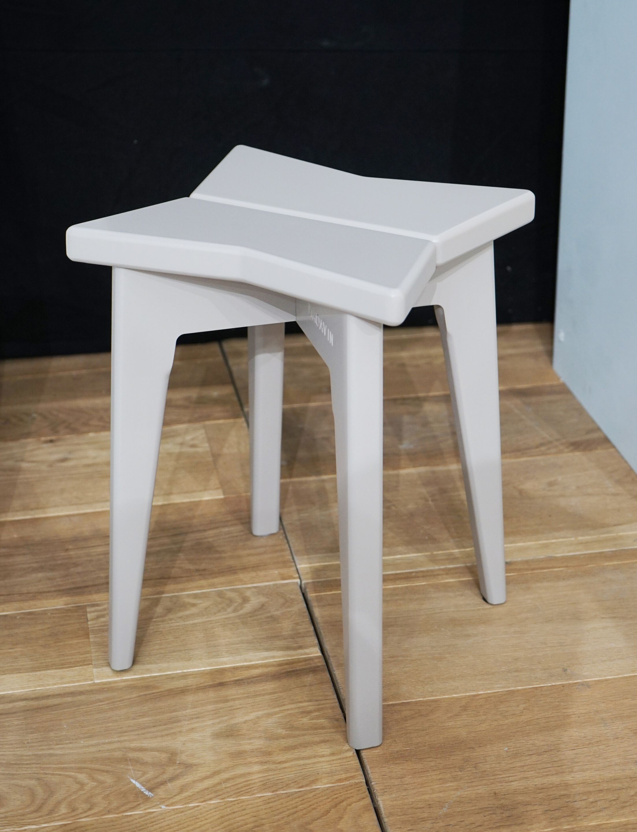 Табурет из МДФ Mathy by Bols MADAVIN ARCH-00059452 - Вид №3