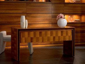 Туалетный столик из массива дерева