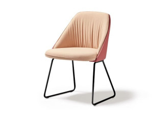 Мягкий стул из ткани