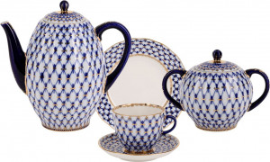 10536223 Императорский фарфоровый завод Сервиз кофейный ИФЗ "Кобальтовая сетка" на 6 персон 20 предметов, ф.Тюльпан Фарфор твердый