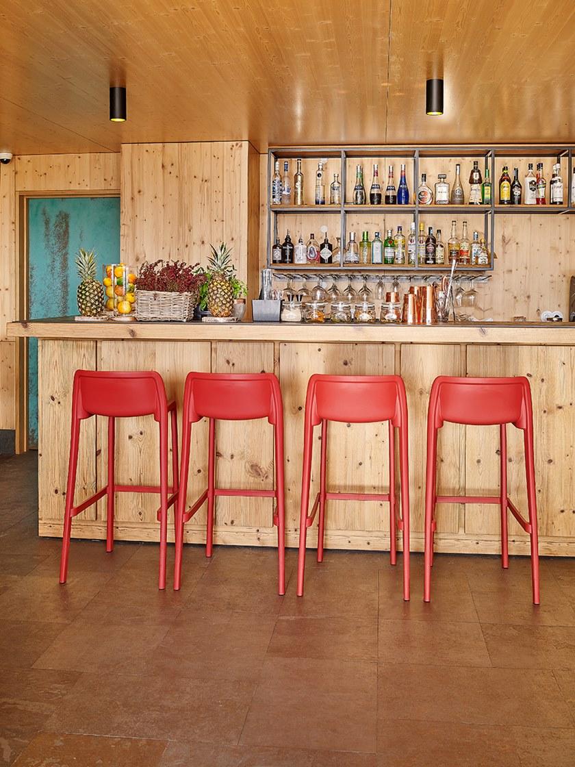 Ezpeleta Табурет из полипропилена с подставкой для ног  Mt-att00/mt-att01  - Вид №6