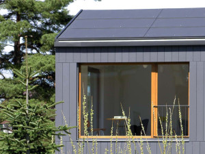 Фиброзно-бетонная кровельная панель и плита