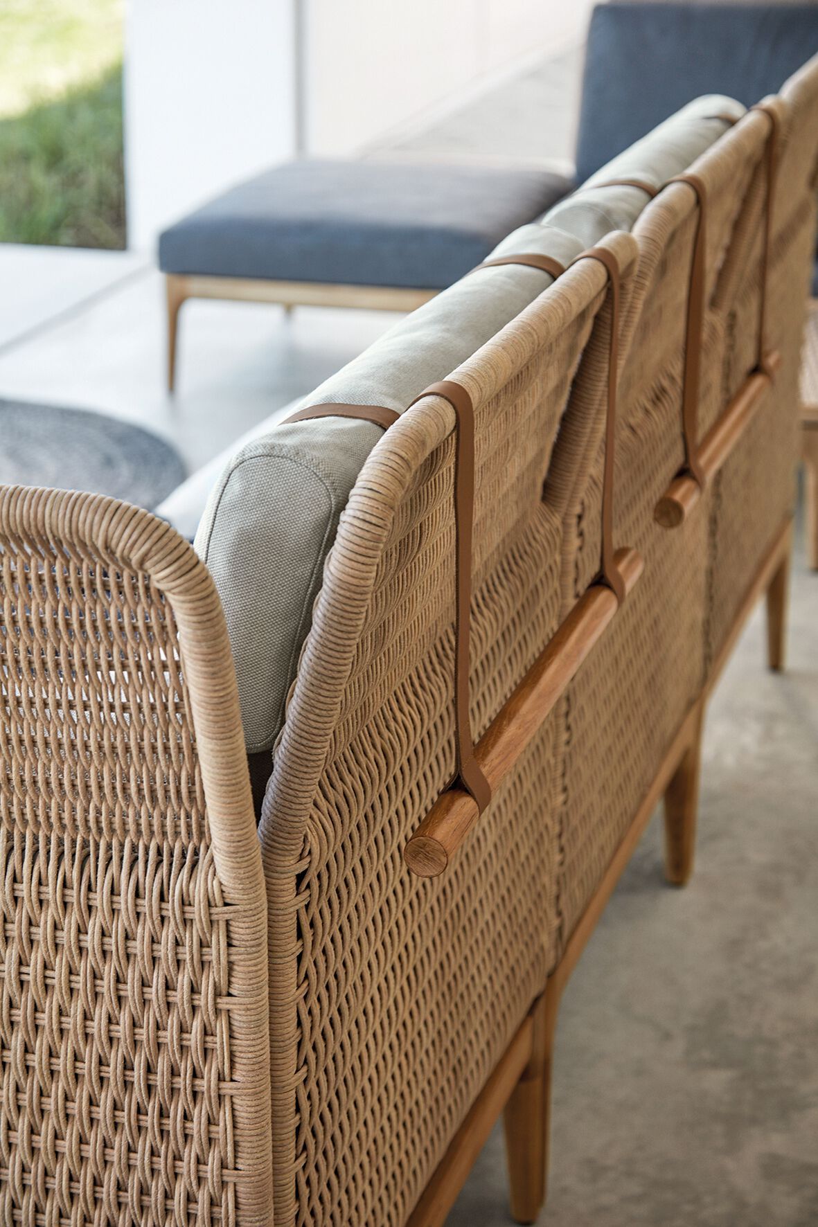 Плетеное и тканевое садовое кресло Gloster ARCH-00122507 - Вид №10