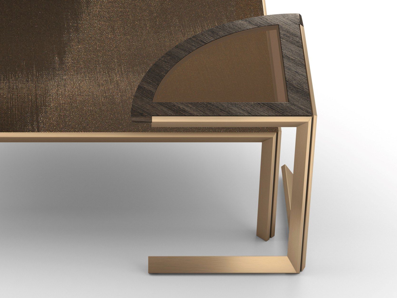 Хрустальный треугольный журнальный столик F.lli Orsenigo широкий угол ARCH-00090952