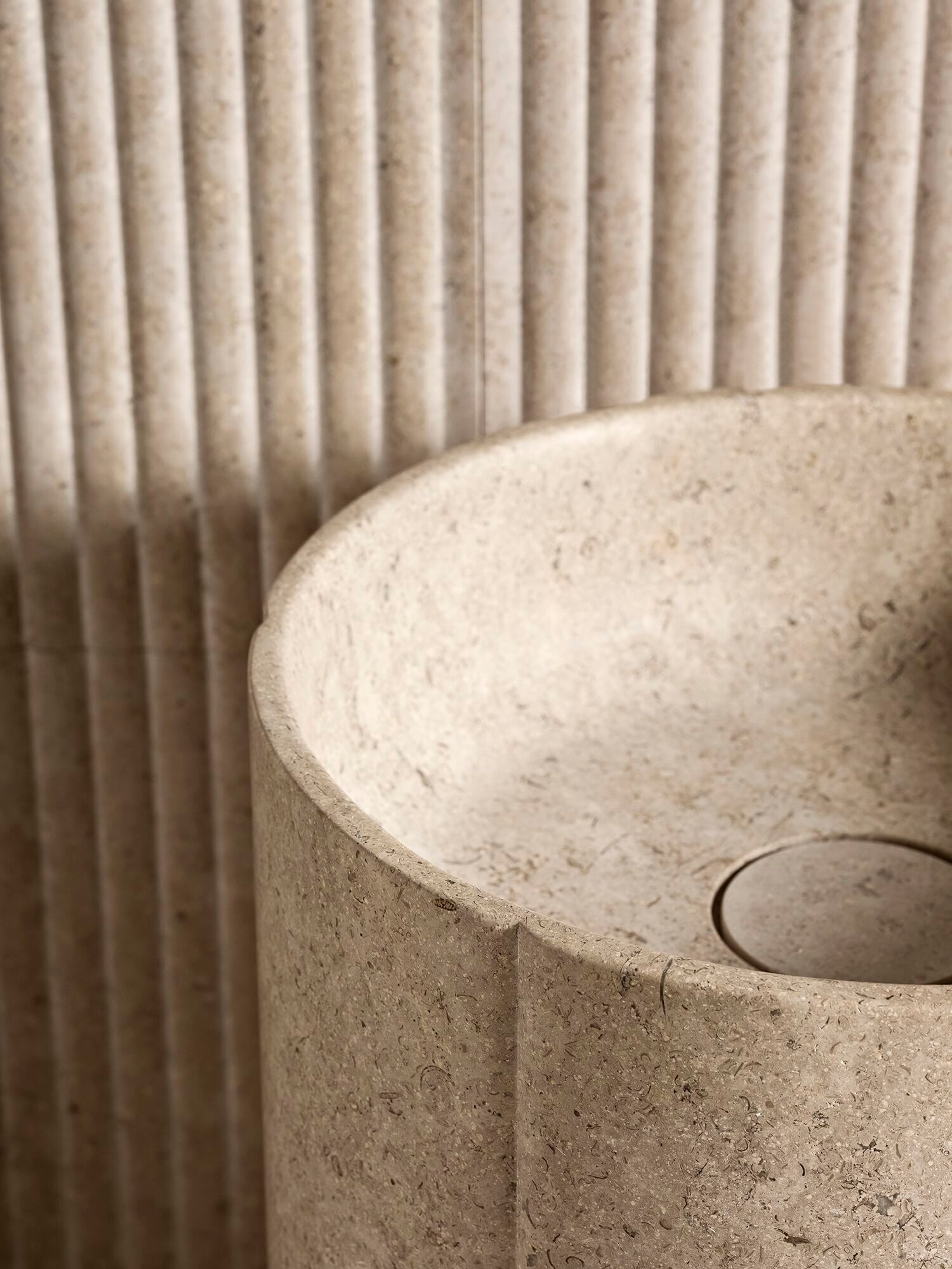 Мраморная отдельно стоящая круглая раковина LUCE DI CARRARA Sartoriale ARCH-00001742