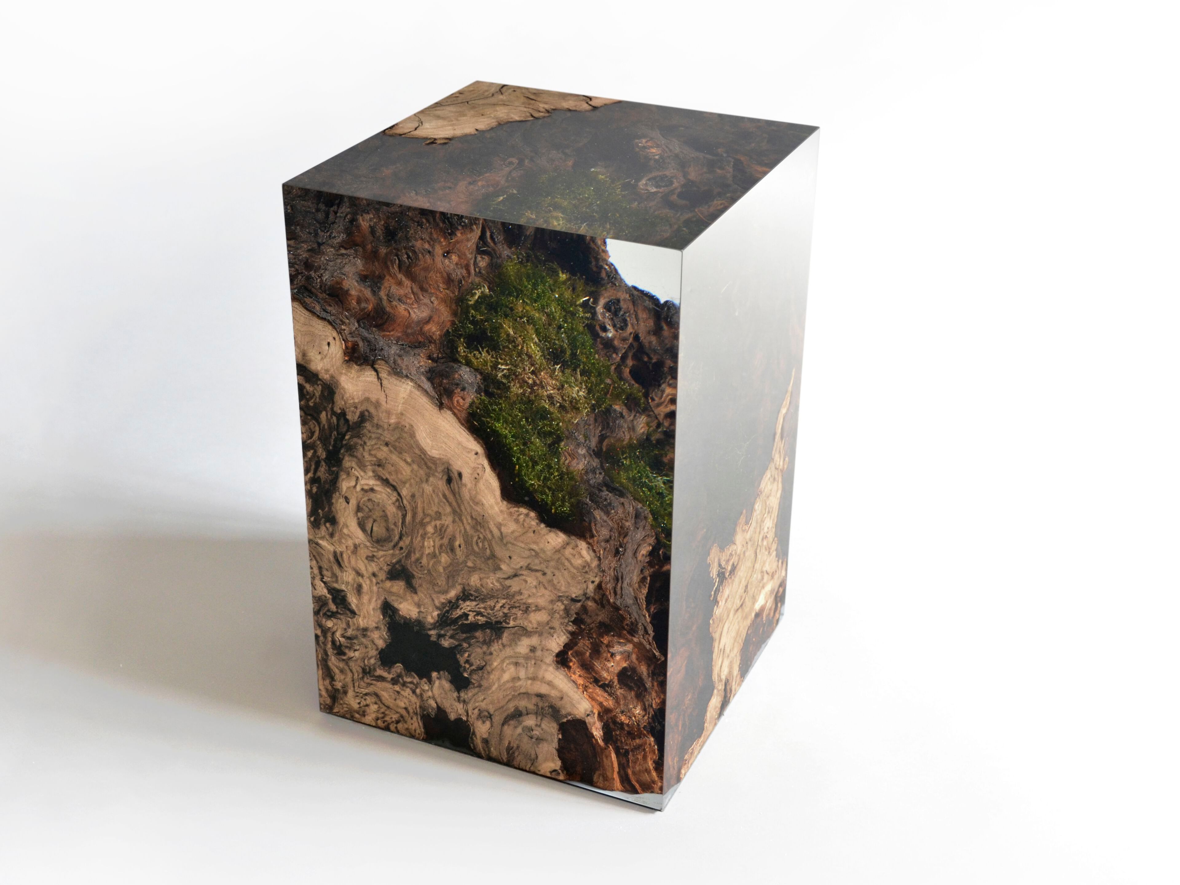 Журнальный столик / табурет из массива дерева и смолы alcarol Undergrowth ARCH-00124526