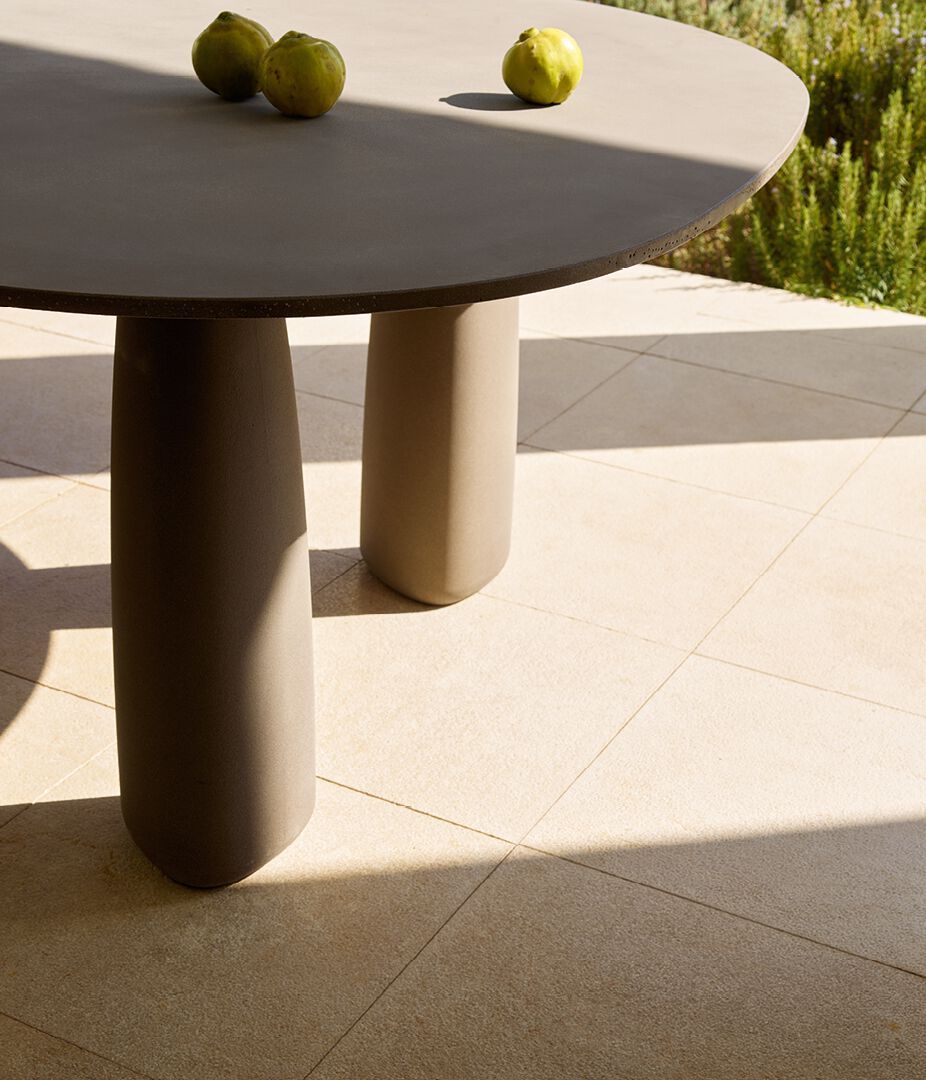 Бетонный садовый стол Poliform MONOLITH ARCH-00036690 - Вид №2