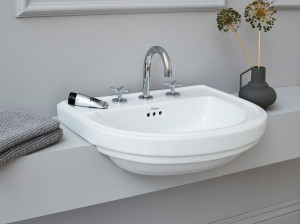 Встраиваемый умывальник в витрине