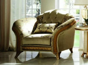 Arredoclassic Кресло с мягкой обивкой из классической ткани с подлокотниками Melodia