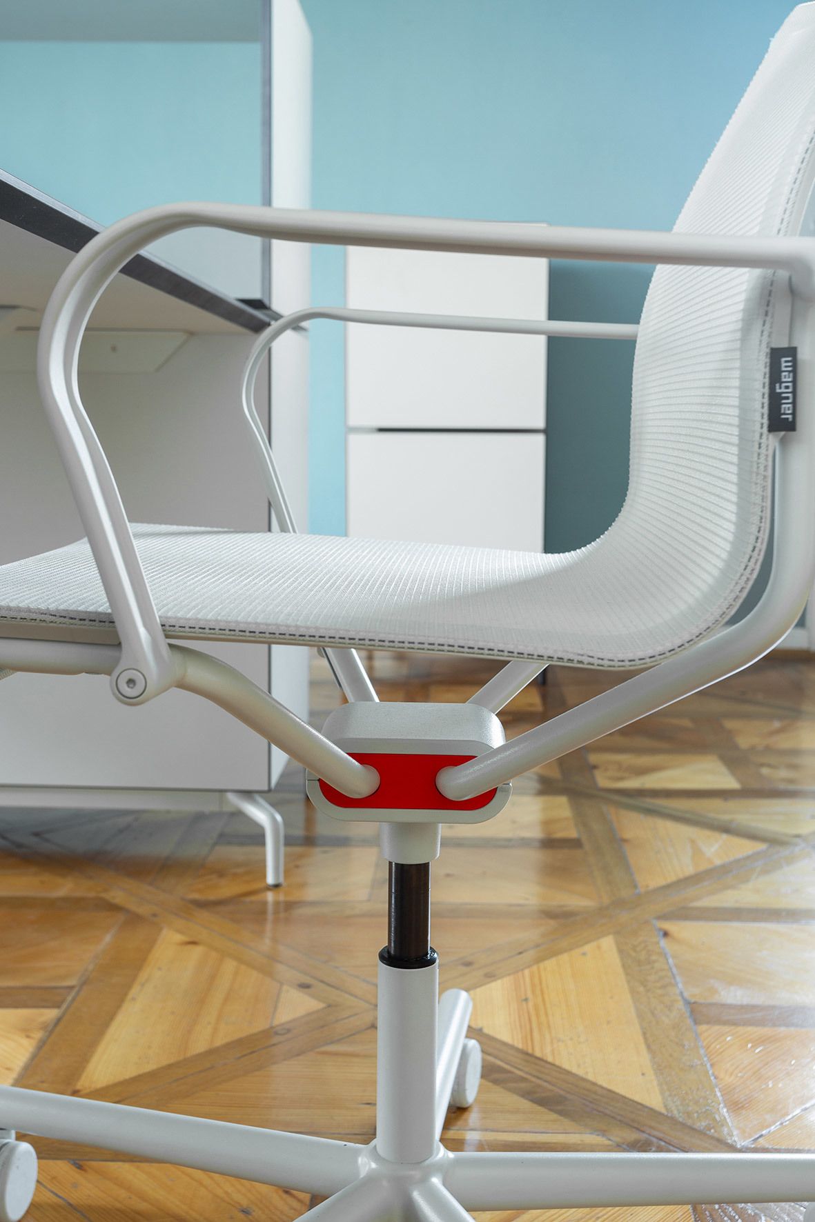 Сетчатое вращающееся офисное кресло с подлокотниками Wagner D1 ARCH-00034420 - Вид №9