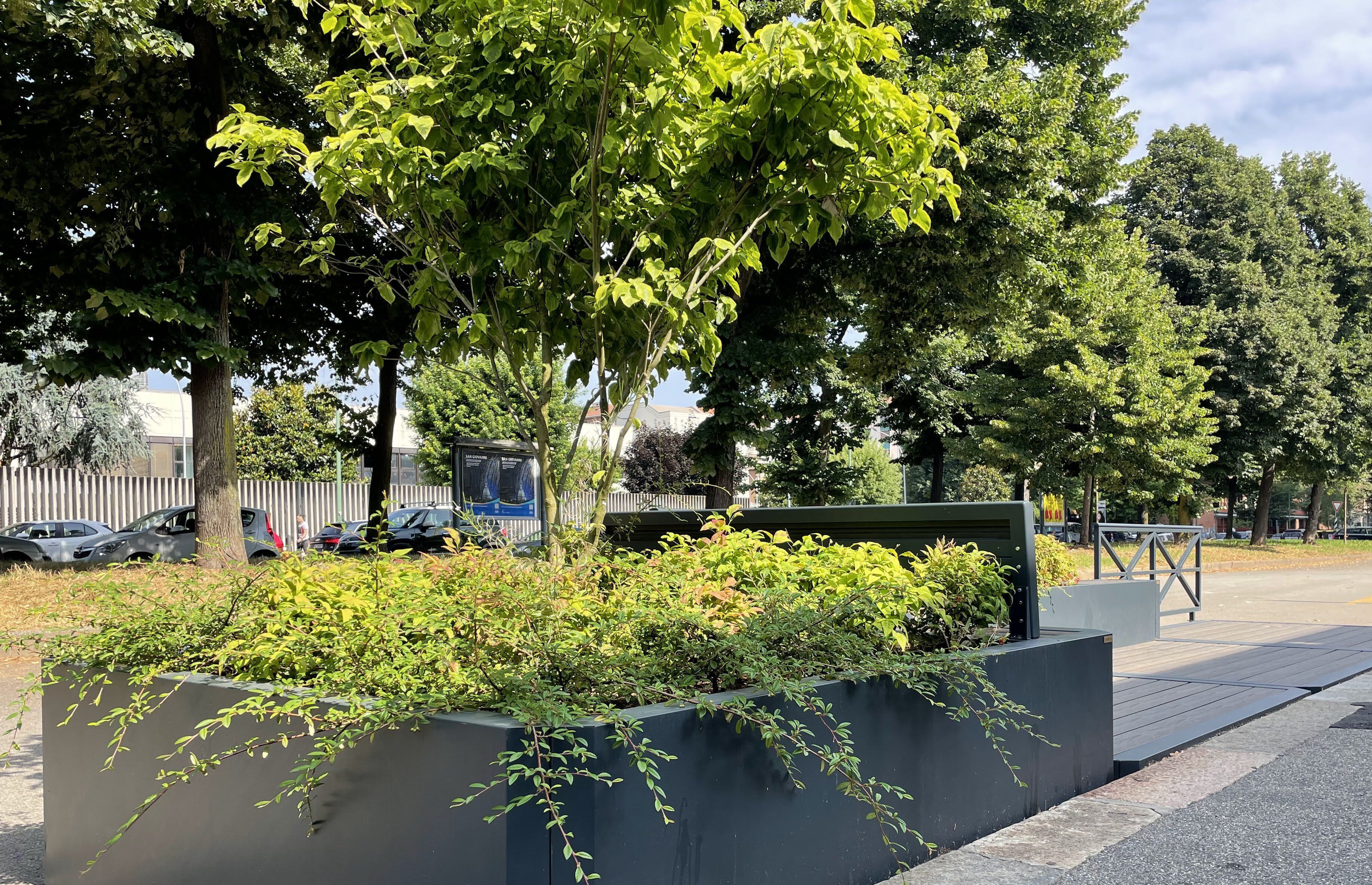 Стальная скамейка со встроенным плантатором Studio Città Lets-Park ARCH-00037121 - Вид №5