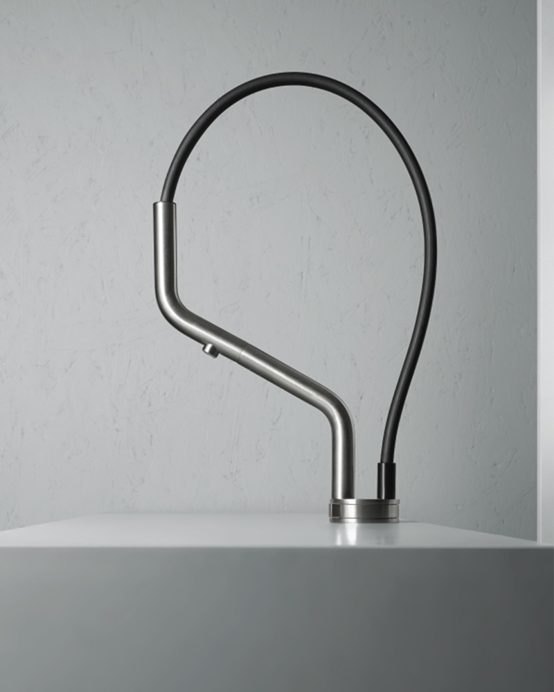 Inox. 405. Кухонный смеситель с вытяжкой. Quadrodesign - Вид №1