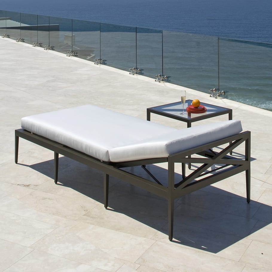 Квадратный стол из алюминия и стекла JANUS et Cie Azimuth ARCH-00127474 - Вид №3