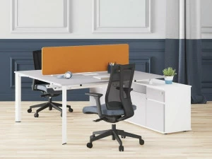 Ersa Несколько рабочих станций из меламина с системой управления кабелями Luta