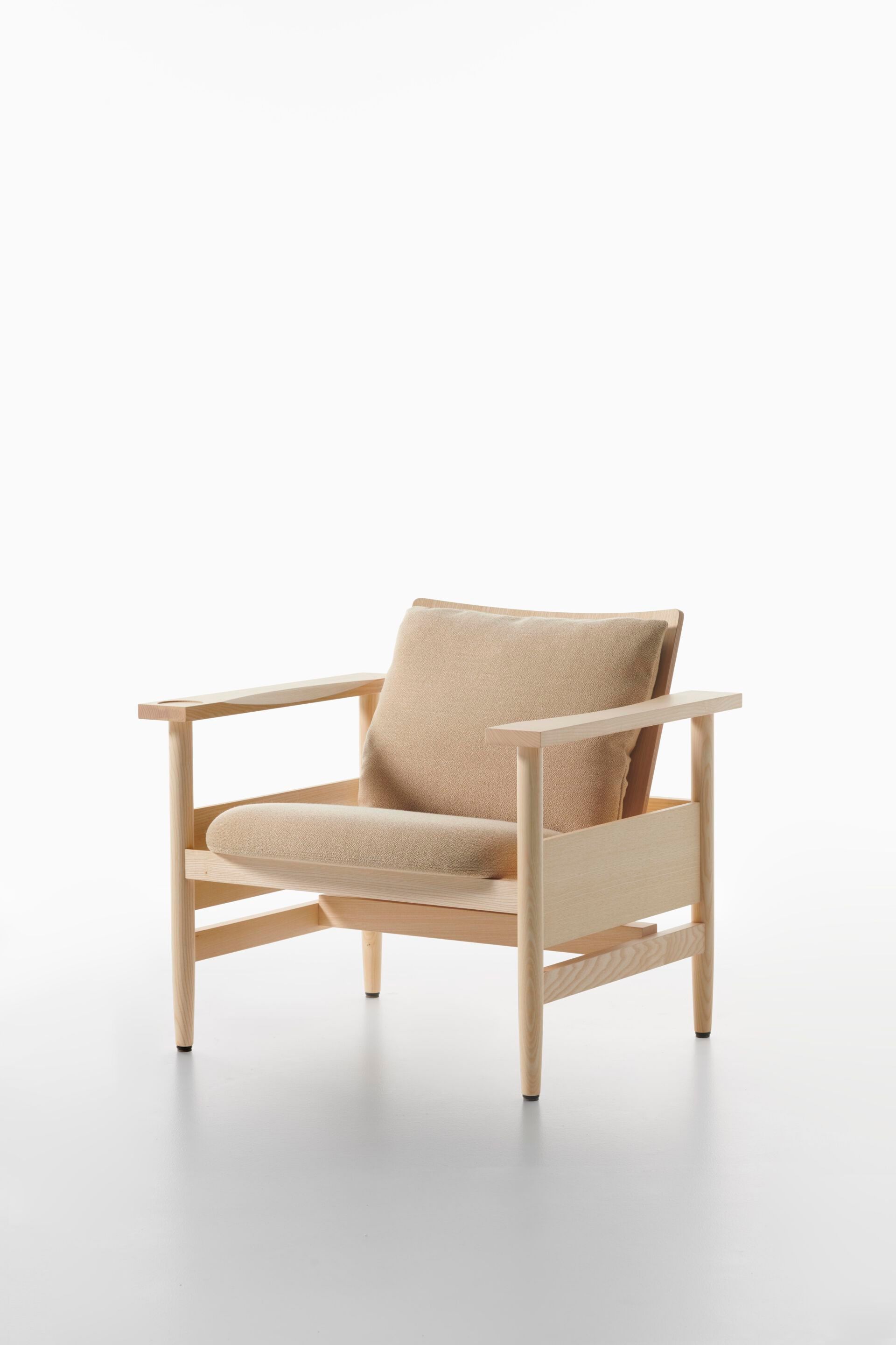 Кресло из ясеня с мягким сиденьем с подлокотниками Plank Sol &amp ARCH-00114221 - Вид №1
