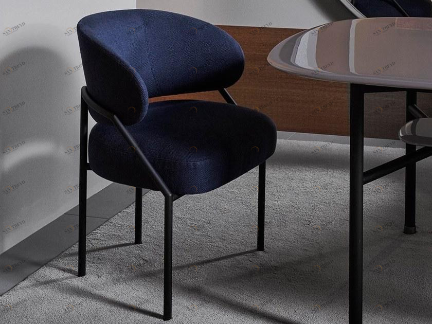 Meridiani Стул из мягкой ткани sun-id-1380842