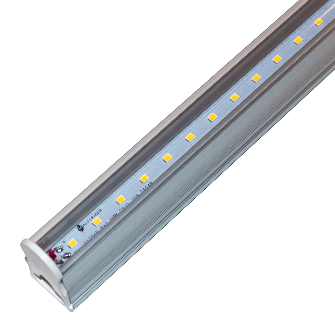 1036 Фитолампа для растений линейная VA-3 60 см Биколор комфорт 5000+660 LAB.Space  - Вид №1