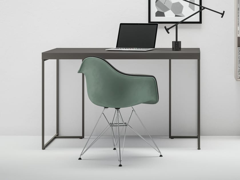 Деревянный письменный стол с металлическими ножками Caccaro Poly ARCH-00069811