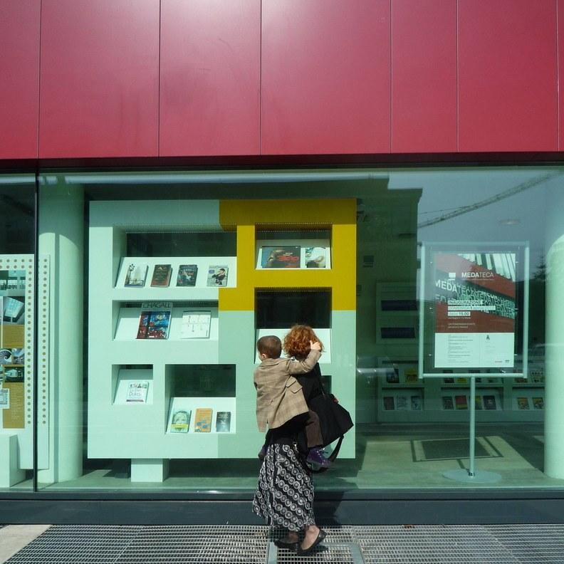 GEPROM design Двусторонний столбчатый дисплей sun-id-1445993 - Вид №7