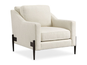 Тканевое кресло с подлокотниками