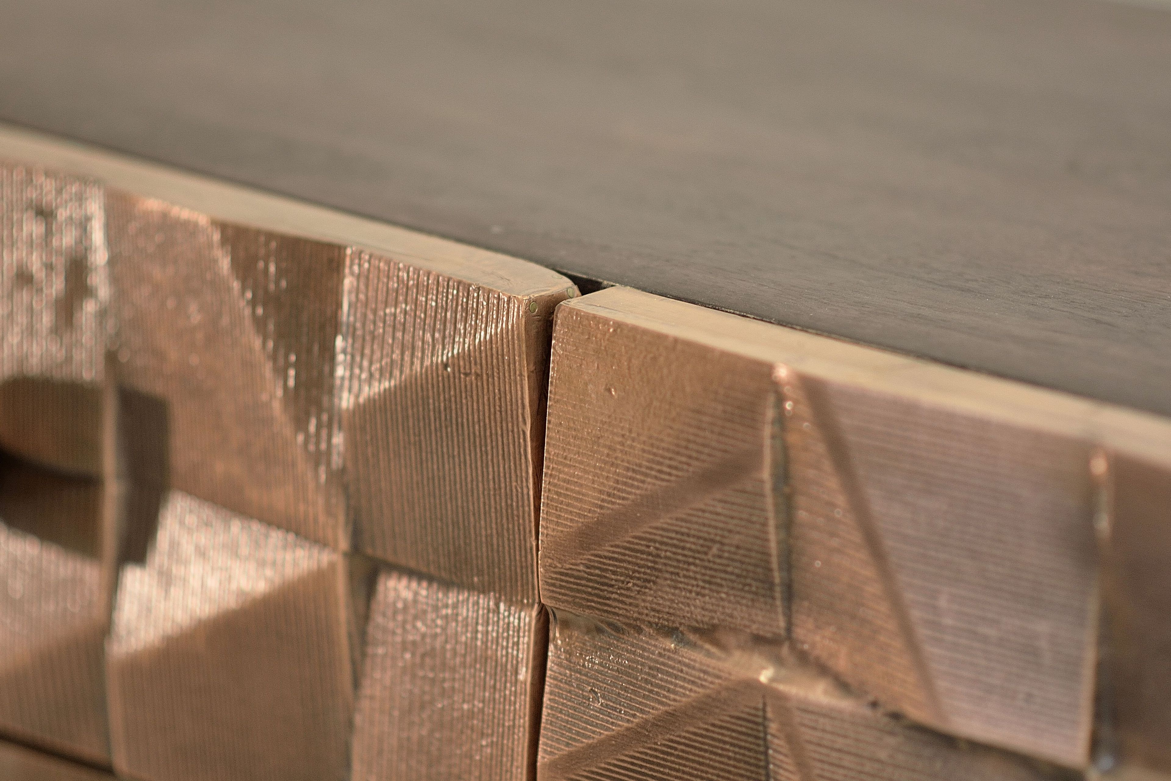 Бронзовый шкаф с распашными дверями Giner y Colomer Cobre ARCH-00040759 - Вид №4