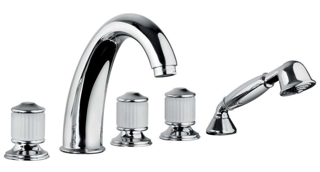 04531 / D Палубная ванна на пять отверстий и смеситель для душа с набором для душа. Bongio Cristallo 04531/D