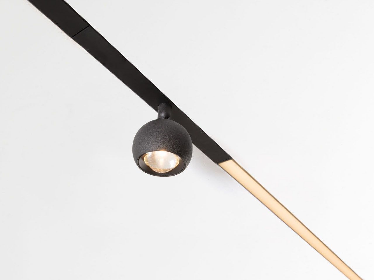 Профиль для линейного освещения Modular Lighting Instruments трек ARCH-00074904 - Вид №1