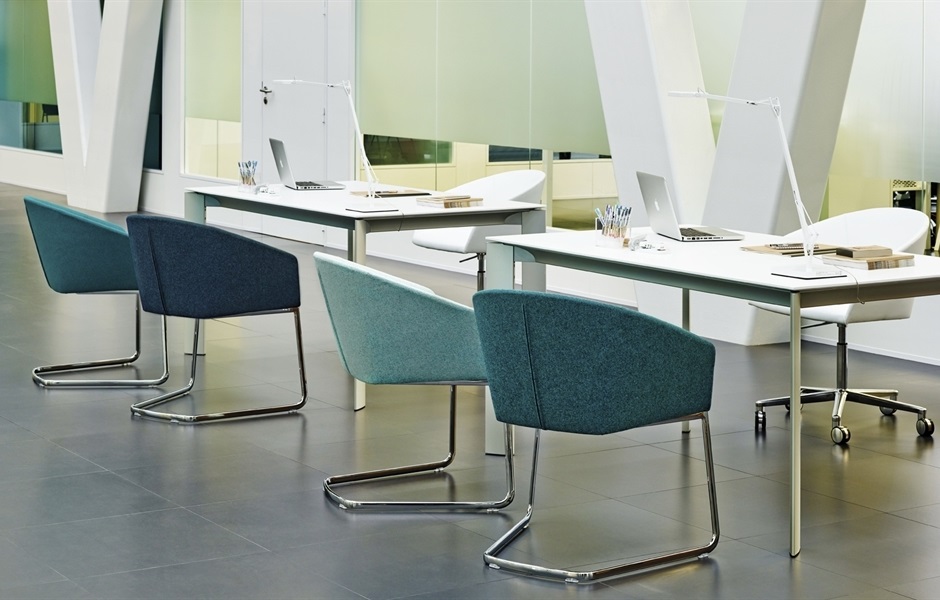 037752 Кресло Brandy Andreu World  - Вид №1