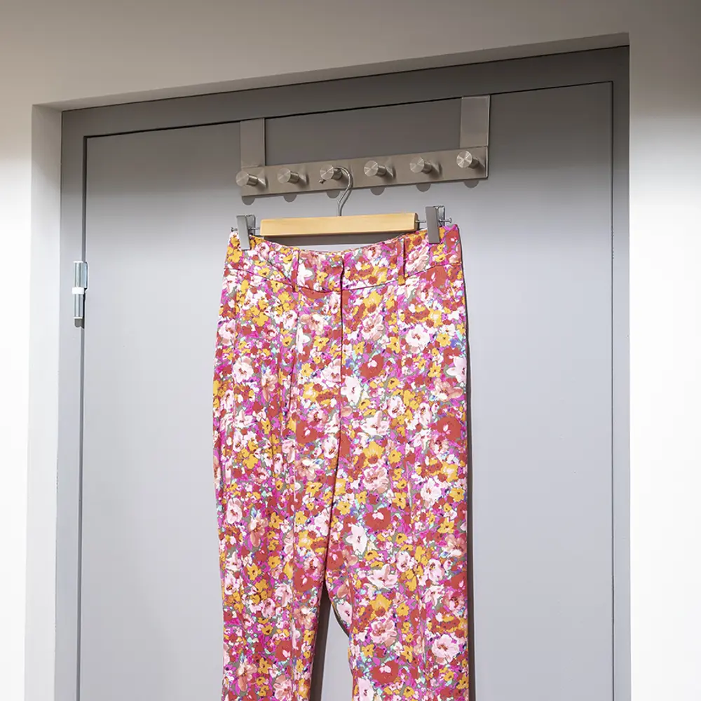 Плечики Spaceo с зажимом: элегантное хранение без деформации 82680668 Плечики с зажимом STLM-0033928 - Вид №9