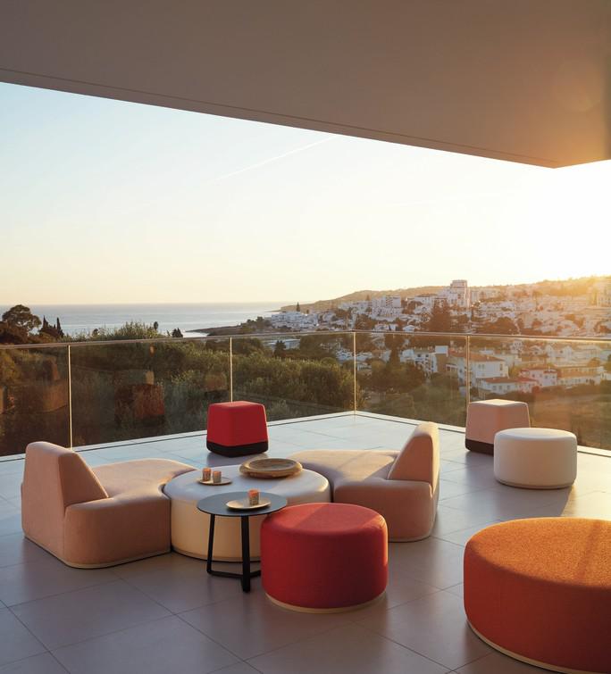 Правое угловое сиденье морская кожа белого цвета Manutti Moon Island MNST423 - Вид №9