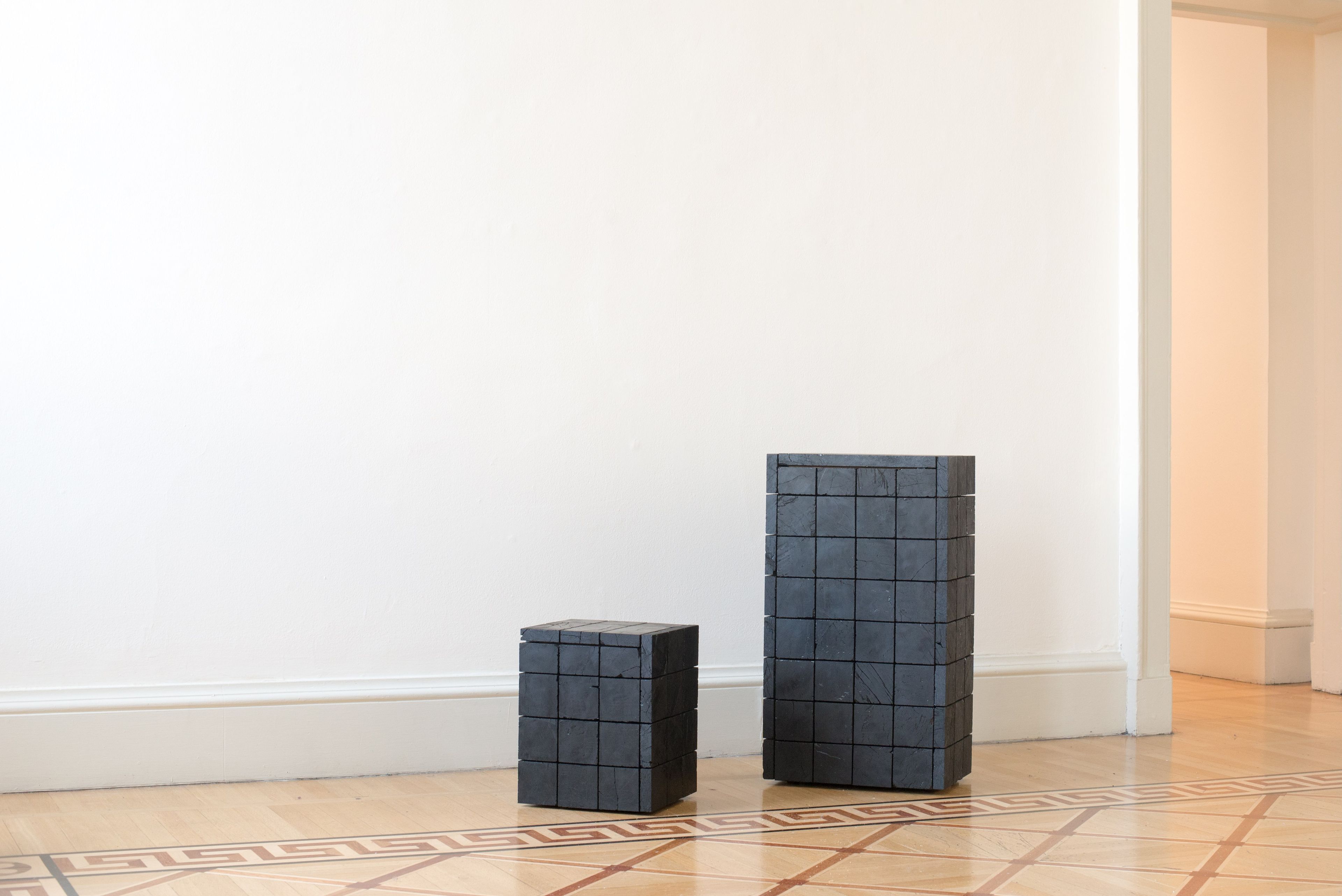 Пьедестал из антрацитового угля Movimento Gallery Jesper Eriksson ARCH-00115528 - Вид №4