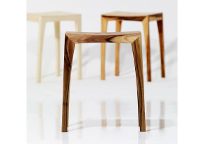 Деревянный низкий стул