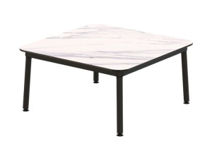 Низкий квадратный журнальный столик в HPL