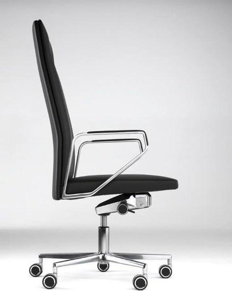 Spiegels 5-спицевое вращающееся кожаное офисное кресло с подлокотниками .pilot s Ps100 - Вид №1