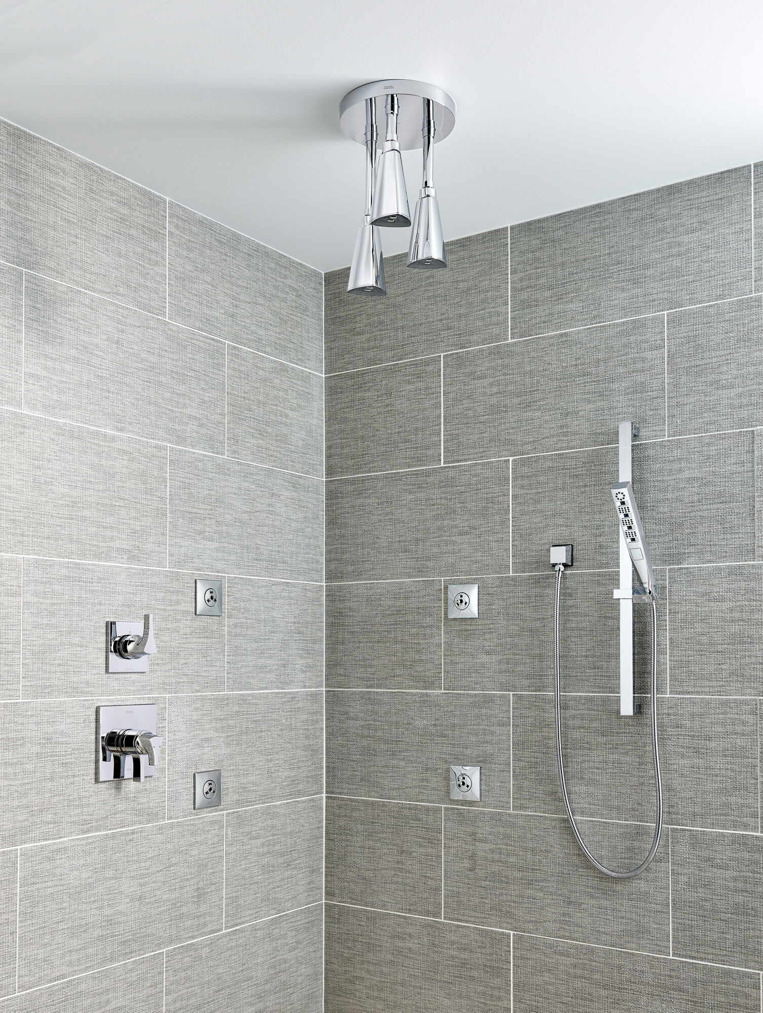 6-ступенчатая регулировка дифферента Delta Faucet T11943-SS - Вид №3