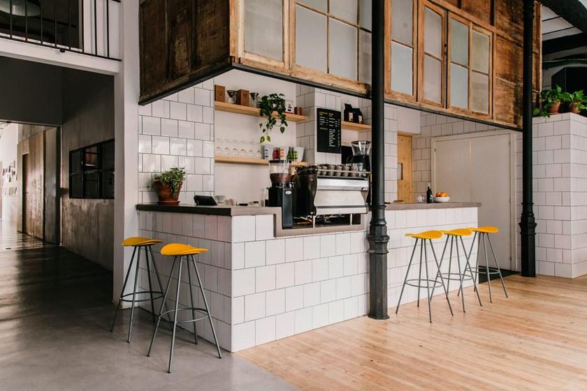 ENEA Высокий табурет с подставкой для ног из стали и полипропилена Coma sun-id-1368638 - Вид №4