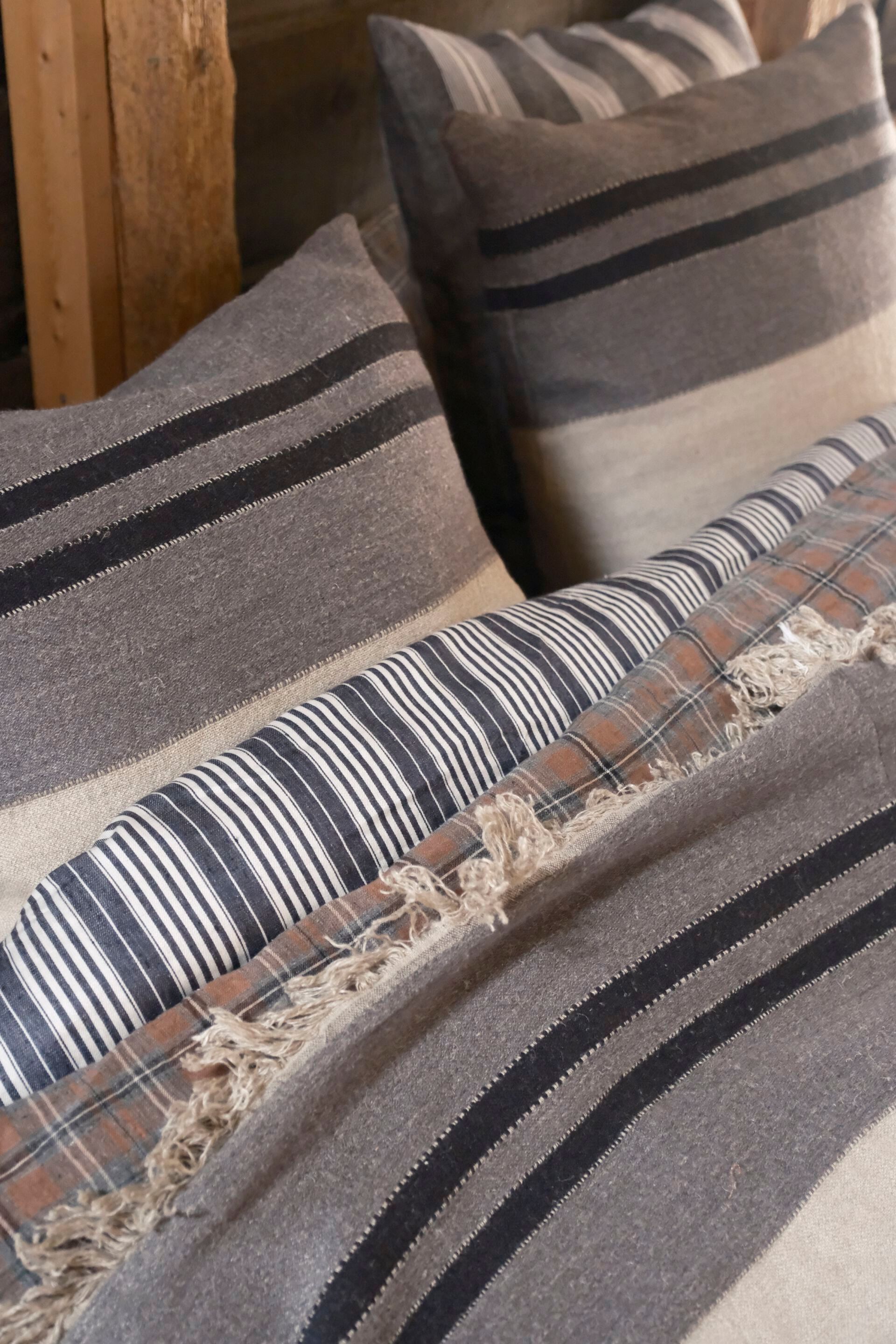 Льняное покрывало Libeco Home Black House Stripe ARCH-00068636 - Вид №2