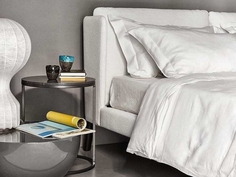 Meridiani Двуспальная кровать из ткани с мягким изголовьем sun-id-1413036 - Вид №1