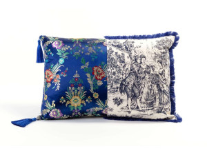 Прямоугольная подушка из ткани