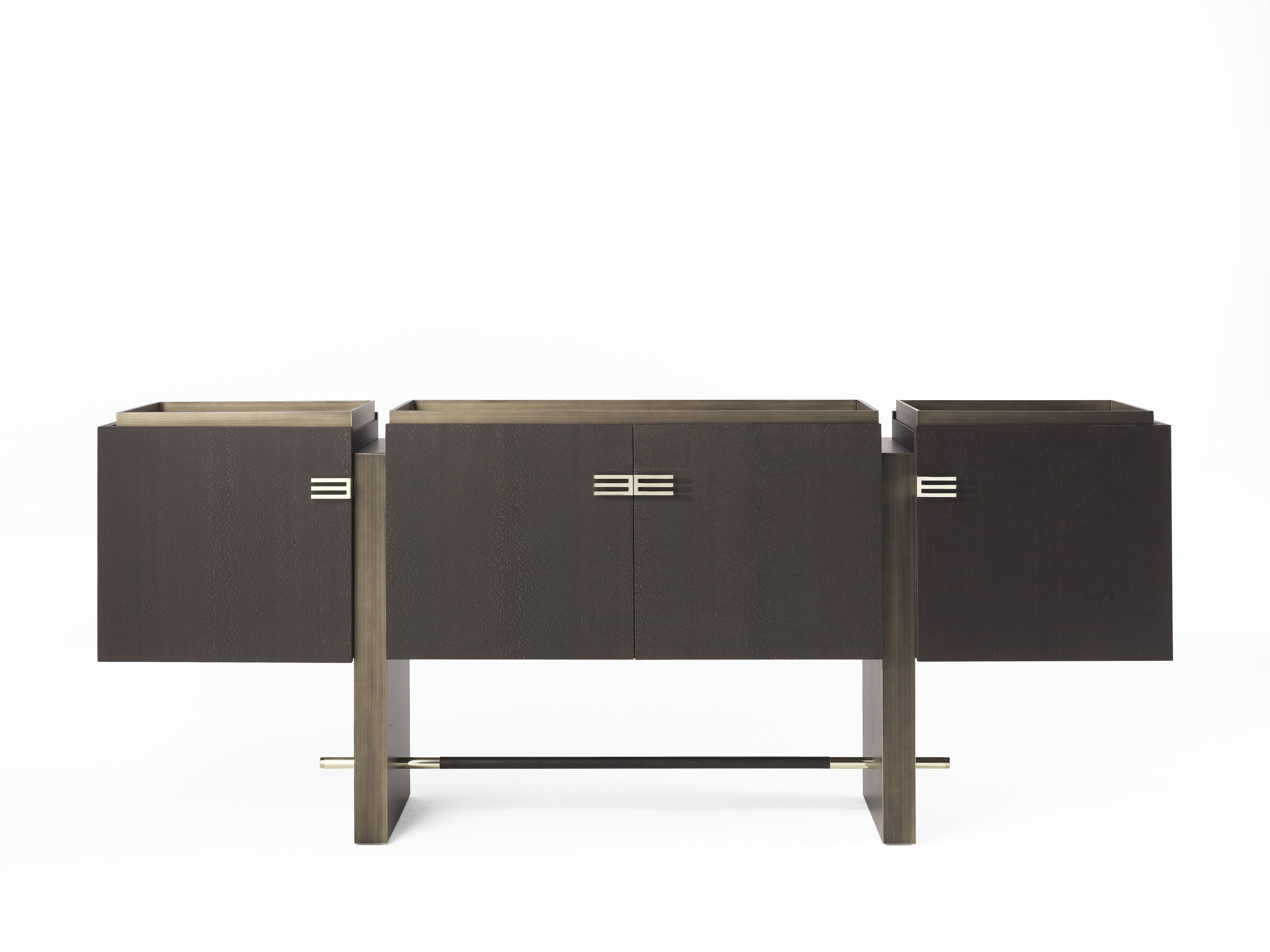 Деревянный шкаф с распашными дверями ETRO Home Interiors Rajan ARCH-00057682