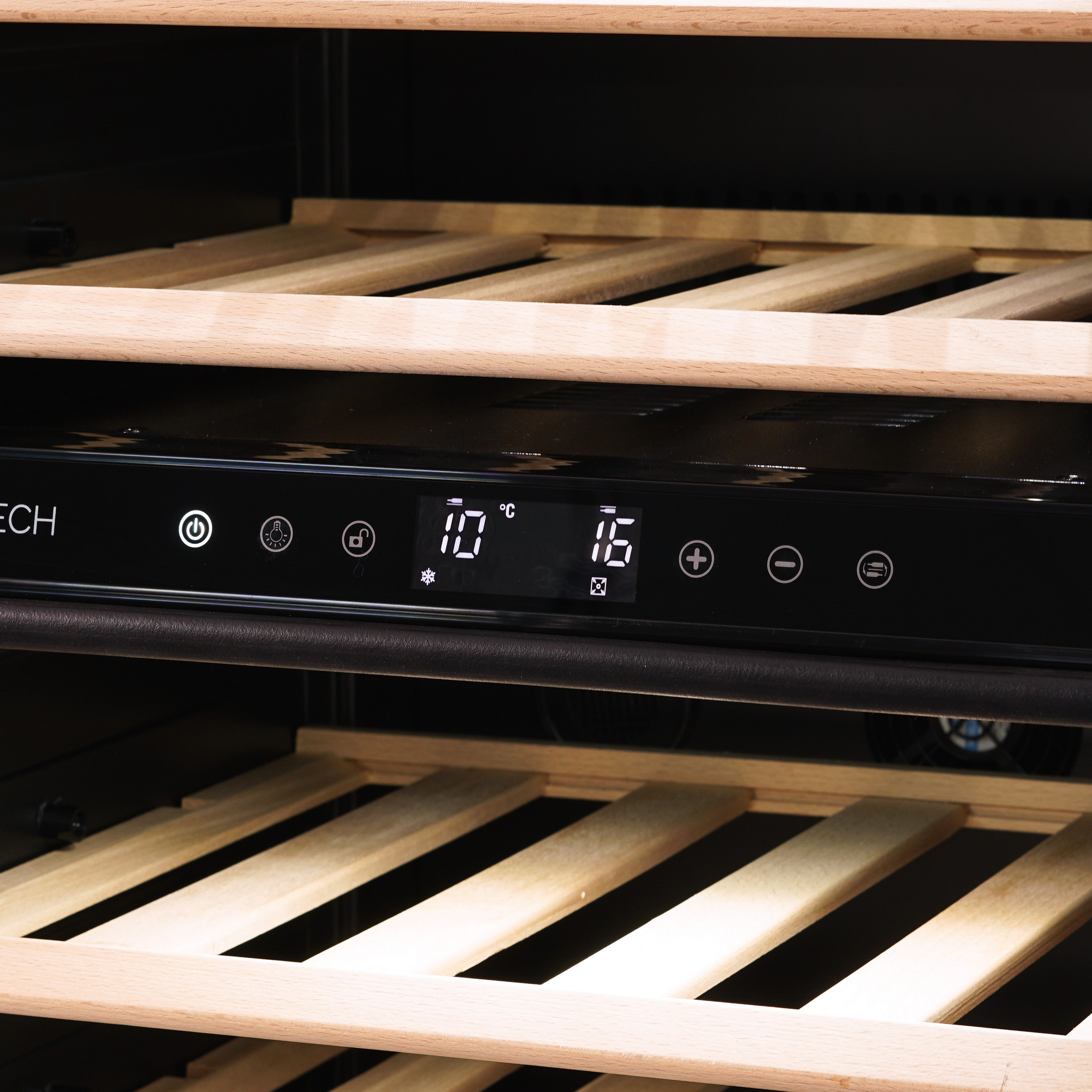 9973848 Винный шкаф Temptech OZ90DB черный STDN-0111551 - Вид №4