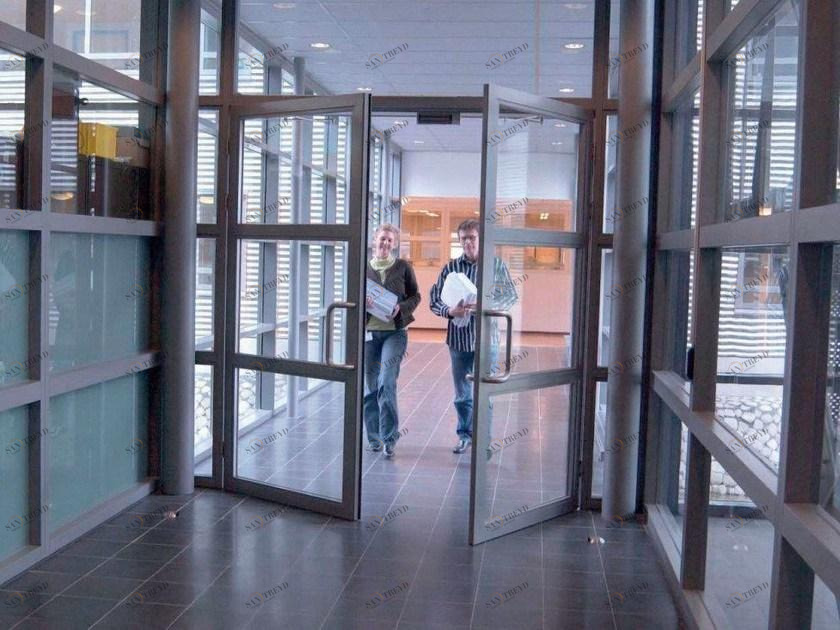 KONE Автоматическая распашная входная дверь sun-id-1412484