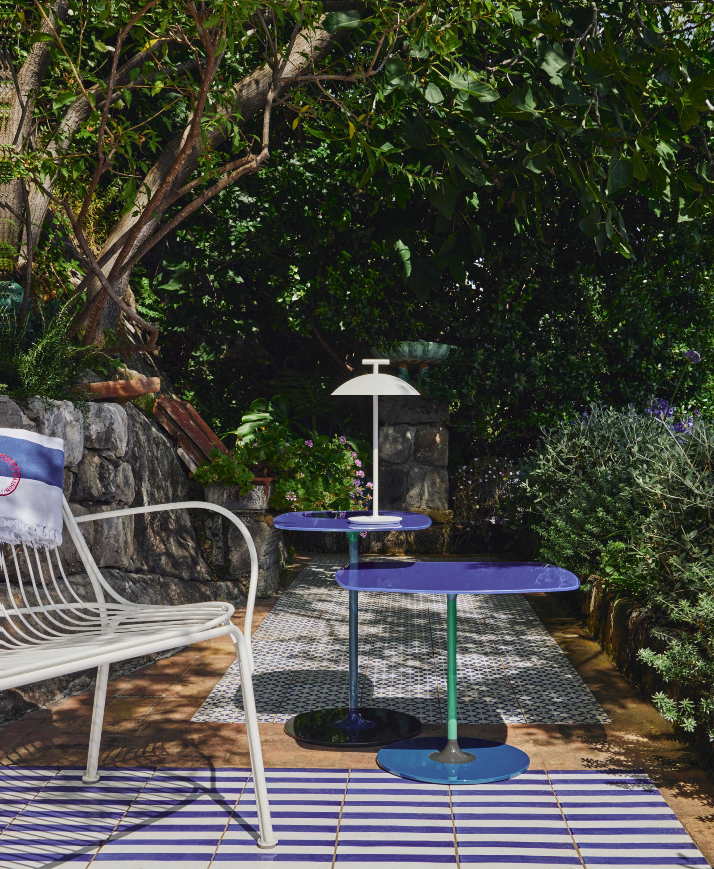 Квадратный журнальный столик с хрустальной столешницей и стальным основанием Kartell Тьерри ARCH-00101470 - Вид №3