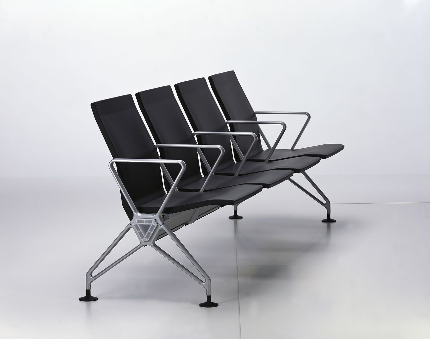 Сиденье на пенополиуретане с подлокотниками VITRA AIRLINE ARCH-00115211 - Вид №3