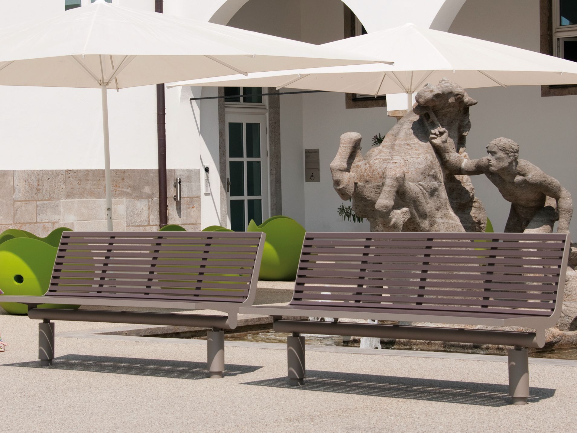 Скамейка из нержавеющей стали и ПЭТ со спинкой BENKERT BANKE Comfony ARCH-00147585 - Вид №1