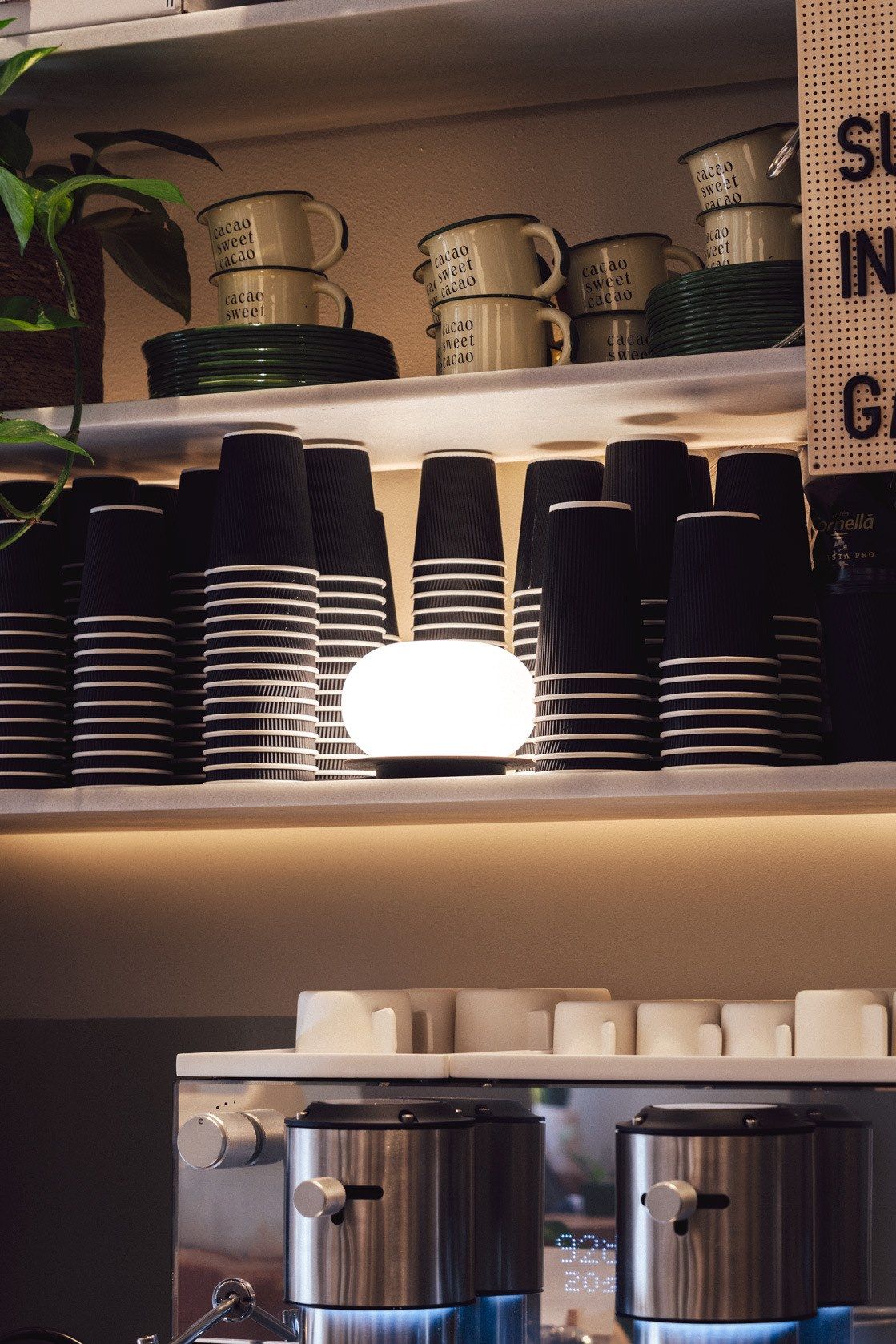 Настольная лампа из ясеня и выдувного стекла Milan Iluminacion Knock ARCH-00039338 - Вид №4