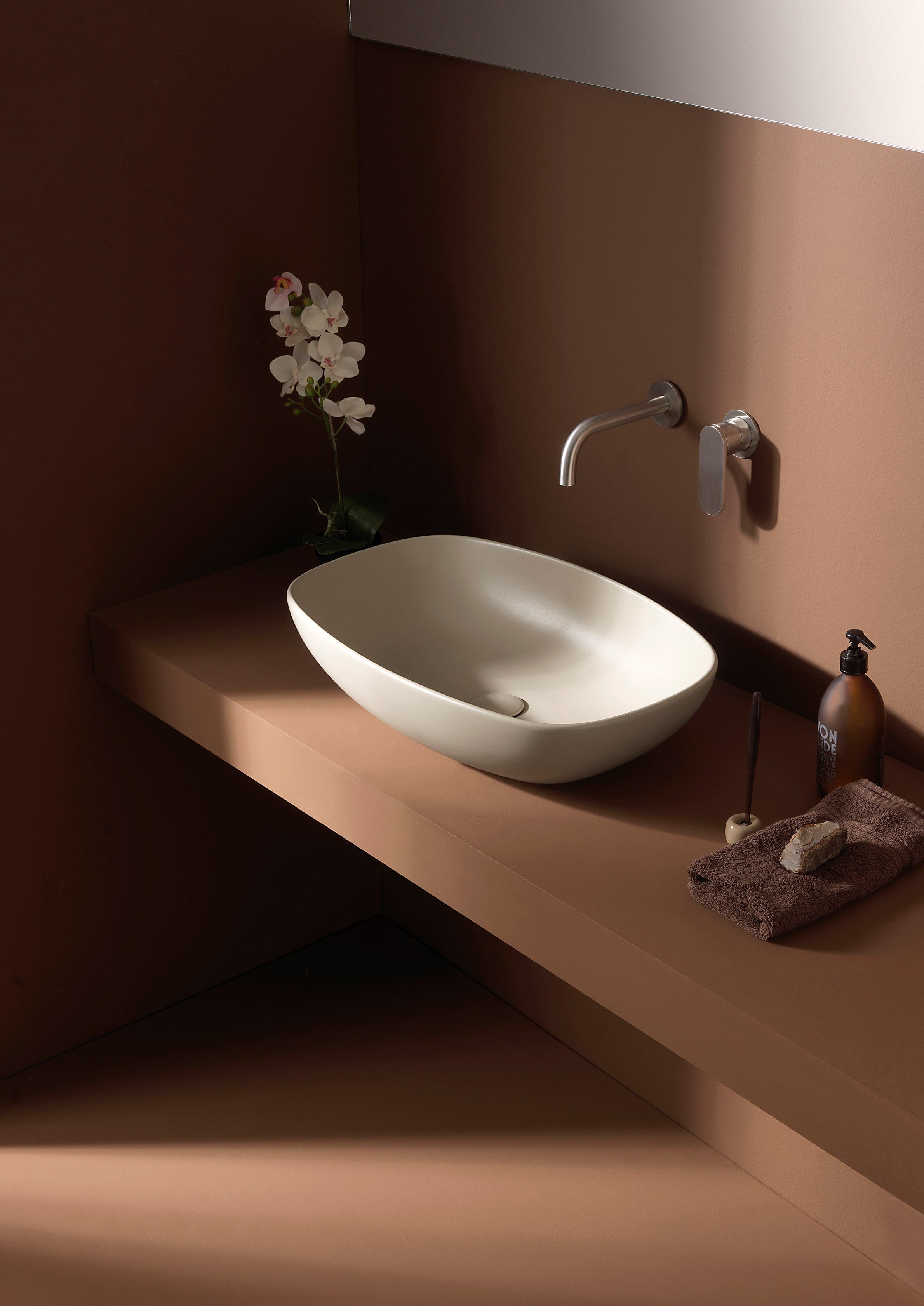 Керамическая овальная подвесная раковина Ceramica Flaminia обнаженная ARCH-00116423 - Вид №4