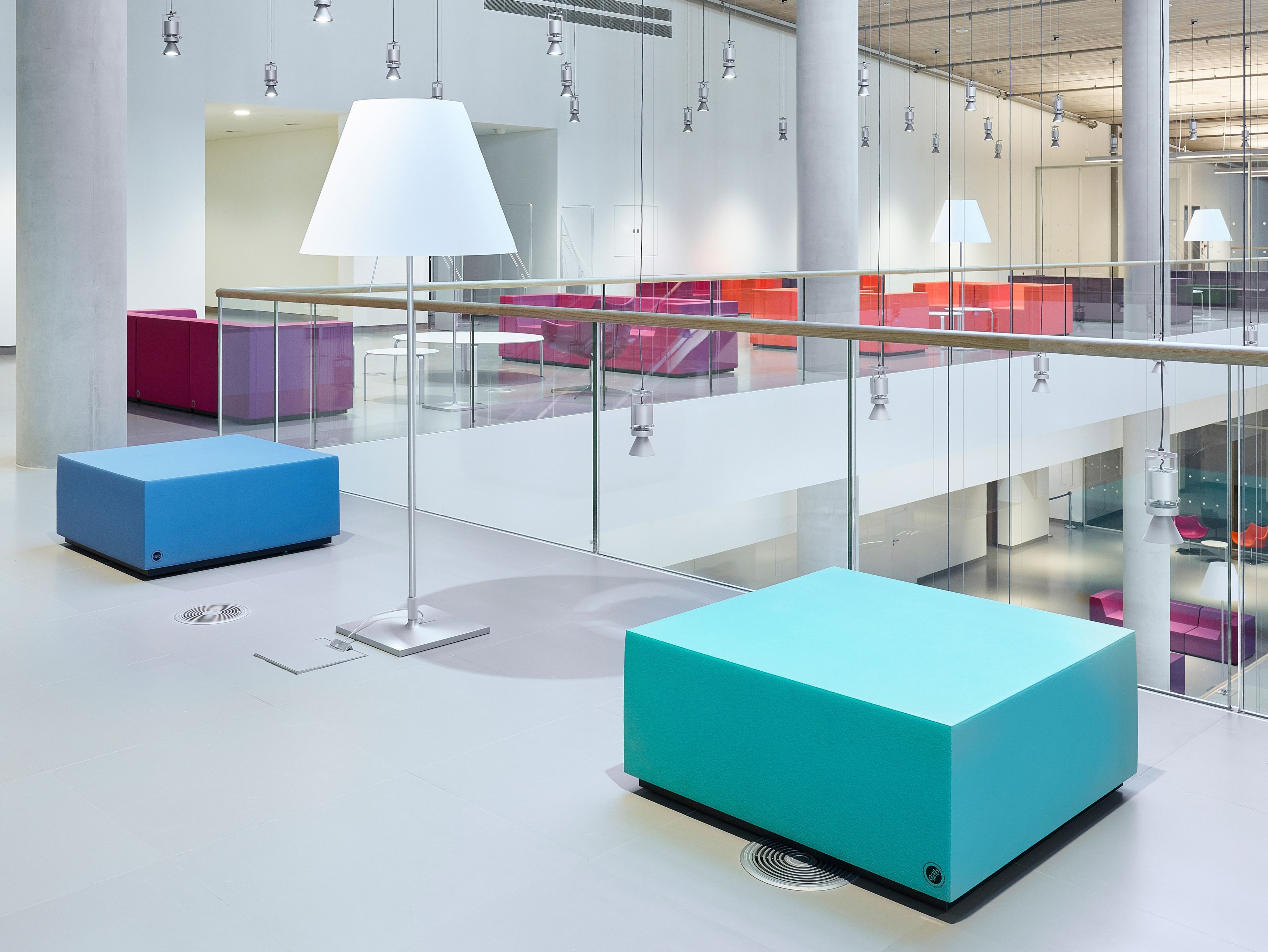 Квадратный пуф из пены QM Quinze & Milan Rpbw ARCH-00046555 - Вид №10