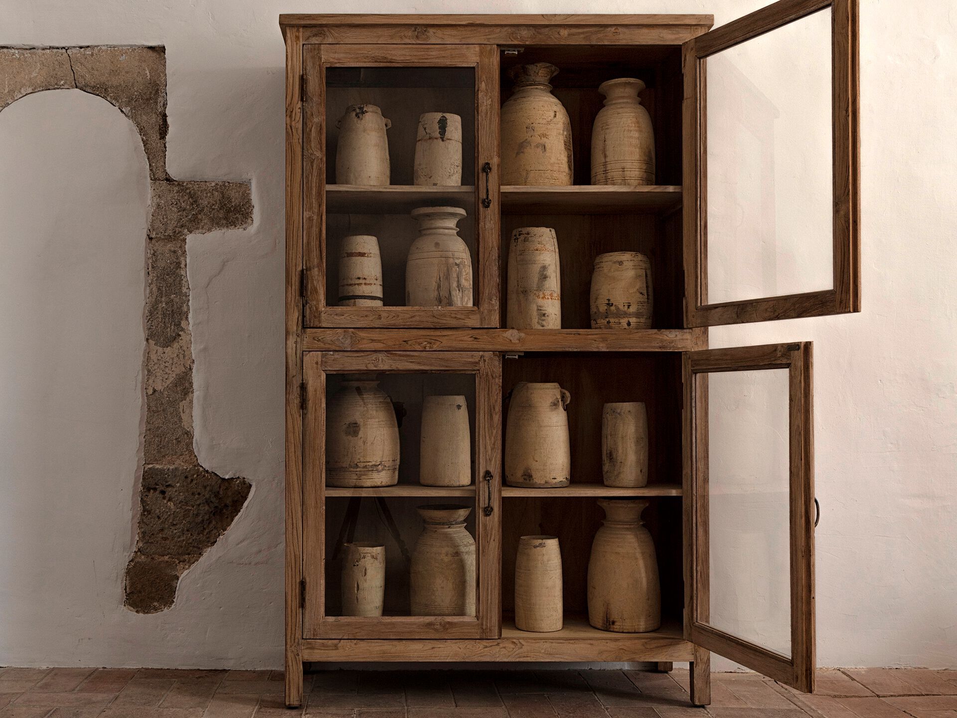 Витрина из дерева и стекла Vical Home CARRIK ARCH-00028773 - Вид №3