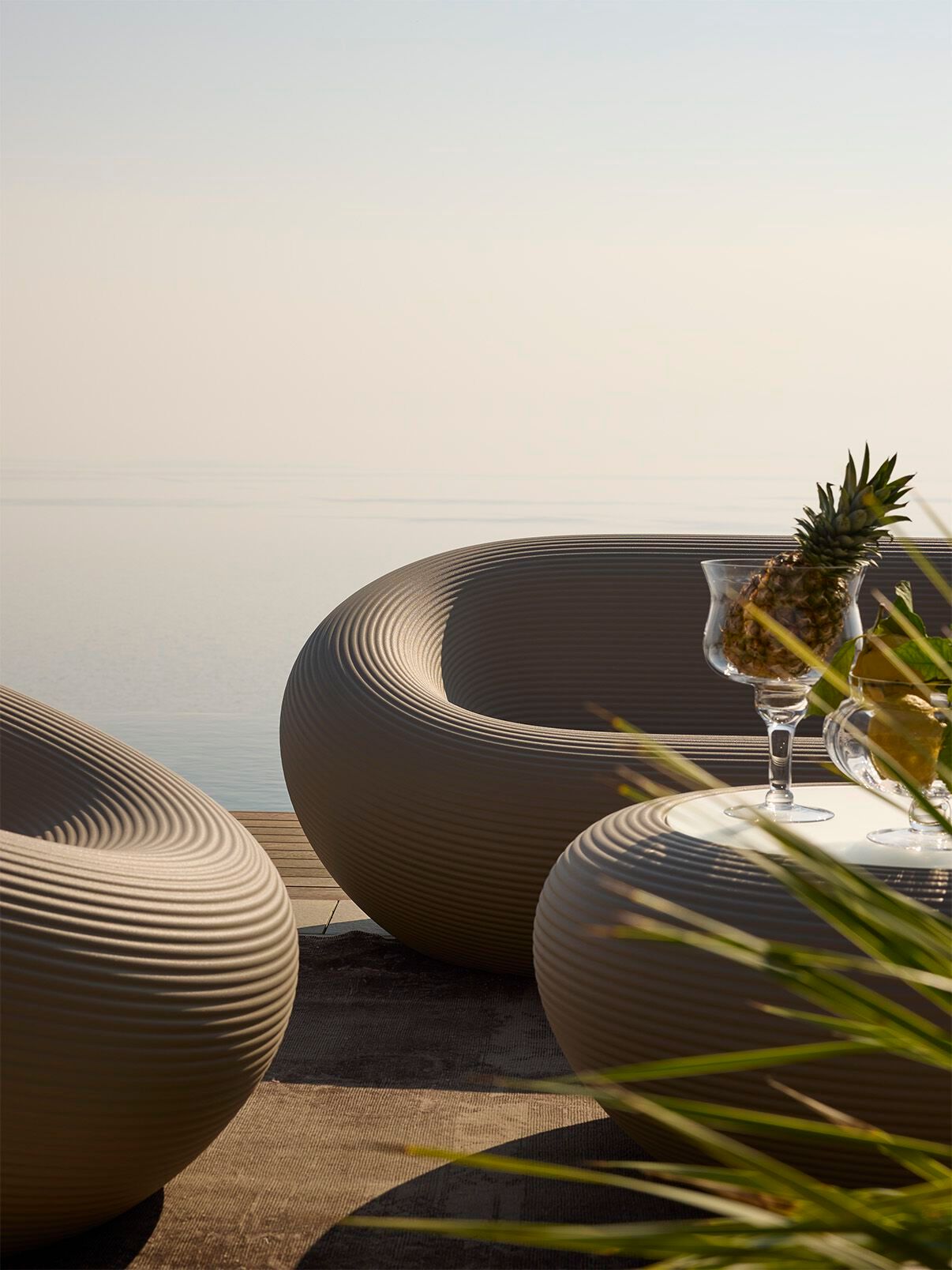 Полиэтиленовое садовое кресло Qeeboo нами ARCH-00053226 - Вид №4